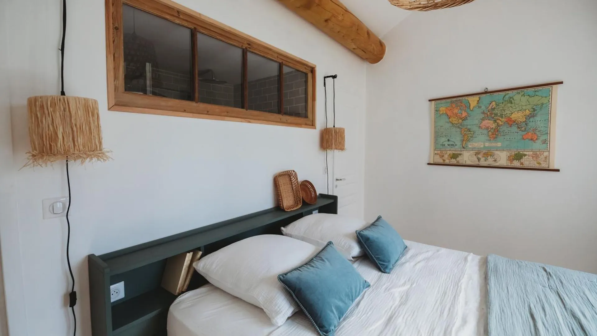 Mas Des Ecoliers - Ecochic Family Farmhouse Chateaurenard France