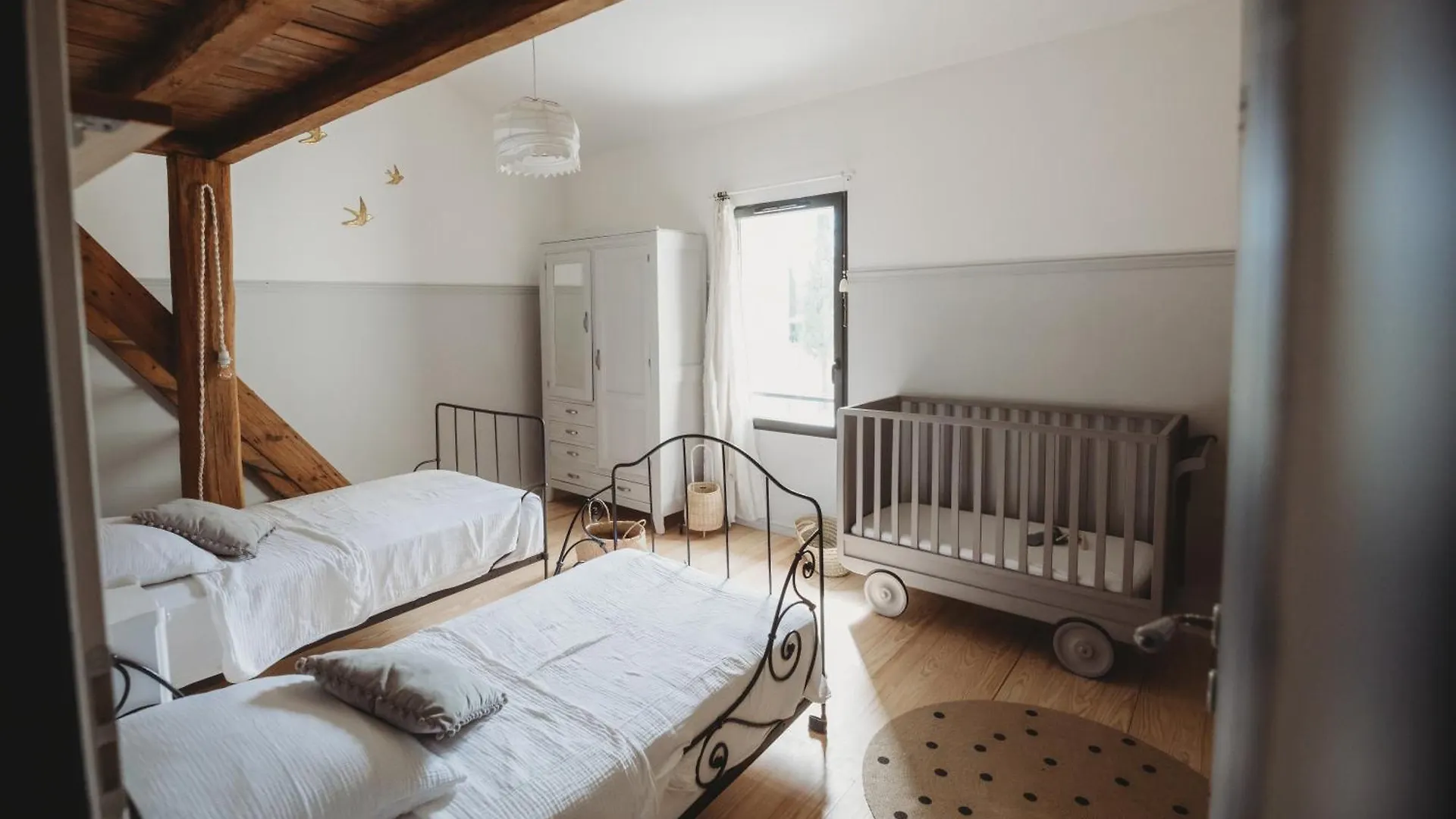 Mas Des Ecoliers - Ecochic Family Farmhouse Chateaurenard