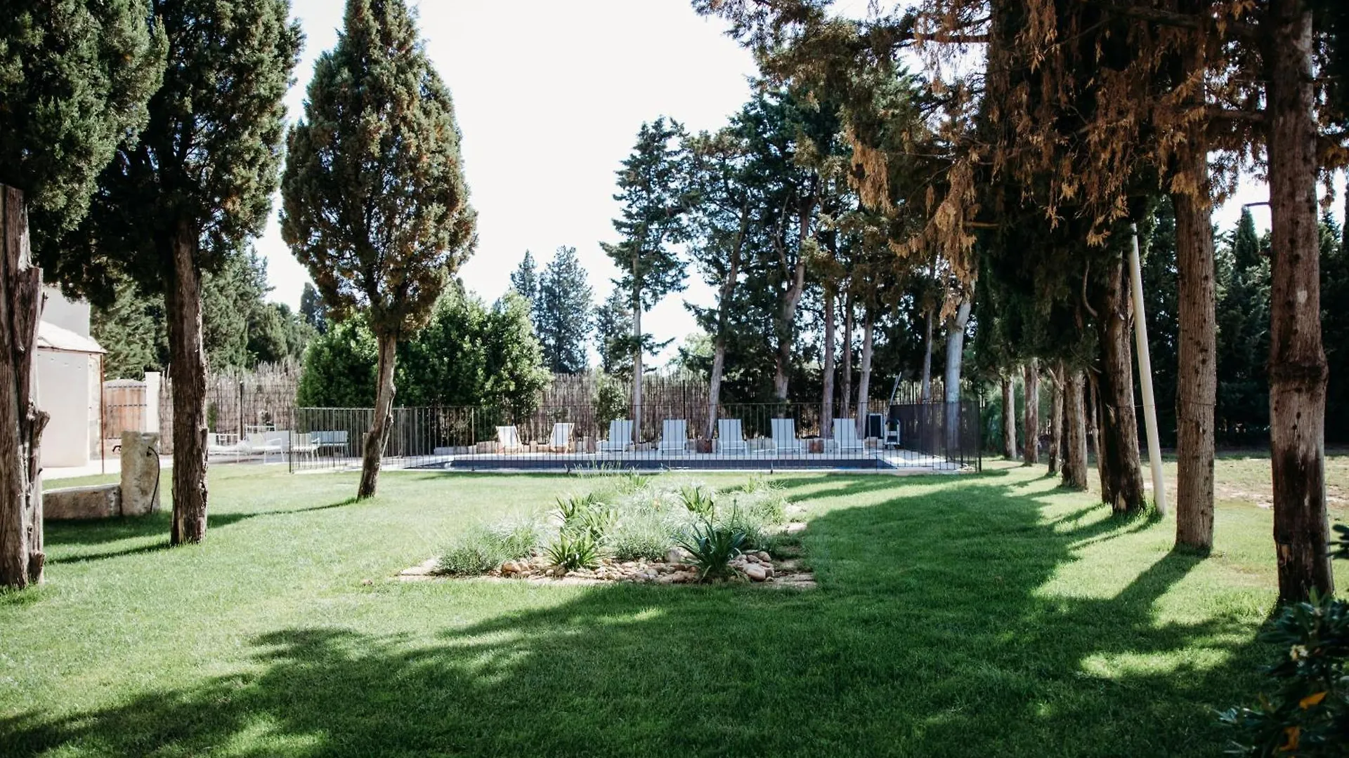 Mas Des Ecoliers - Ecochic Family Farmhouse Chateaurenard France